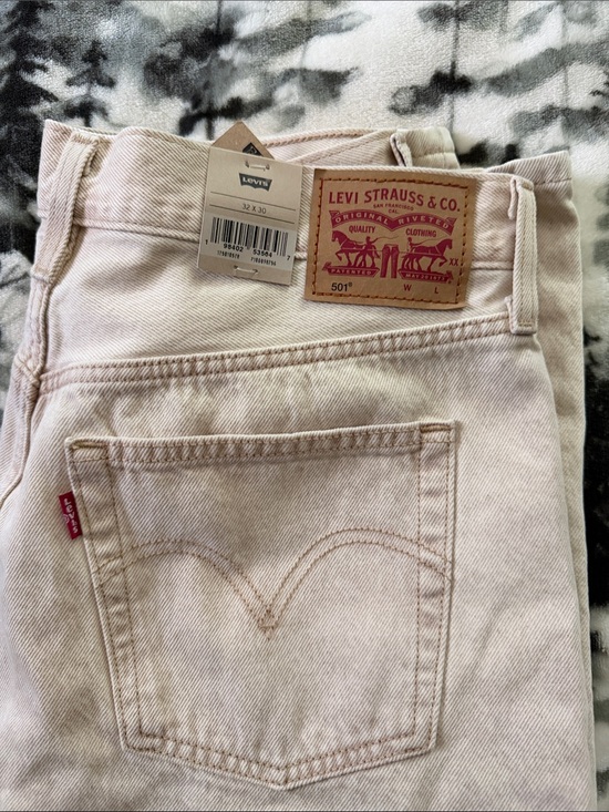 Levi's Denim - Levi's 501 Straight Leg Jeans in Pale Pink